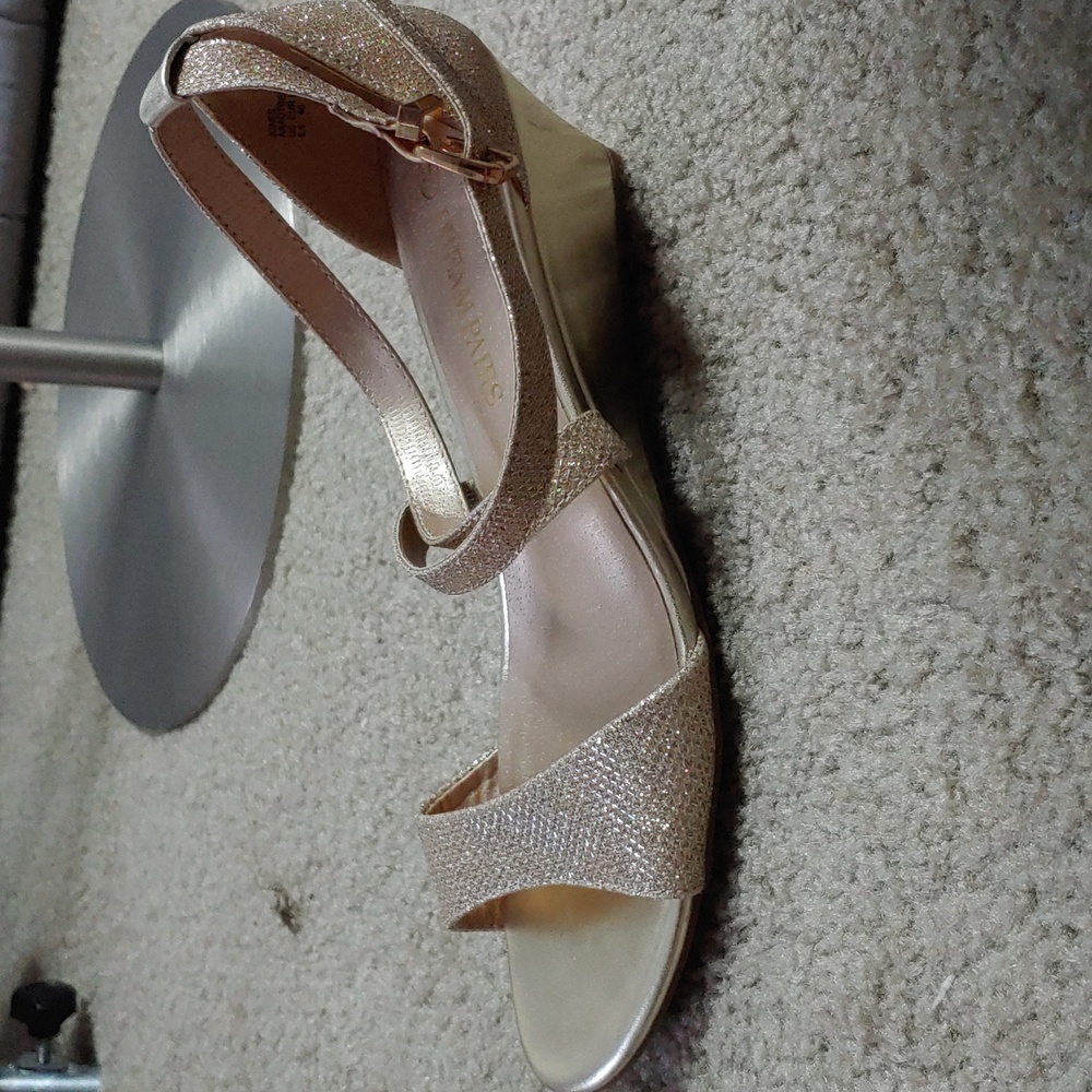 Platform shoes - Picture 2 of 4